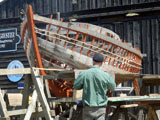 Bateau bois en chantier
